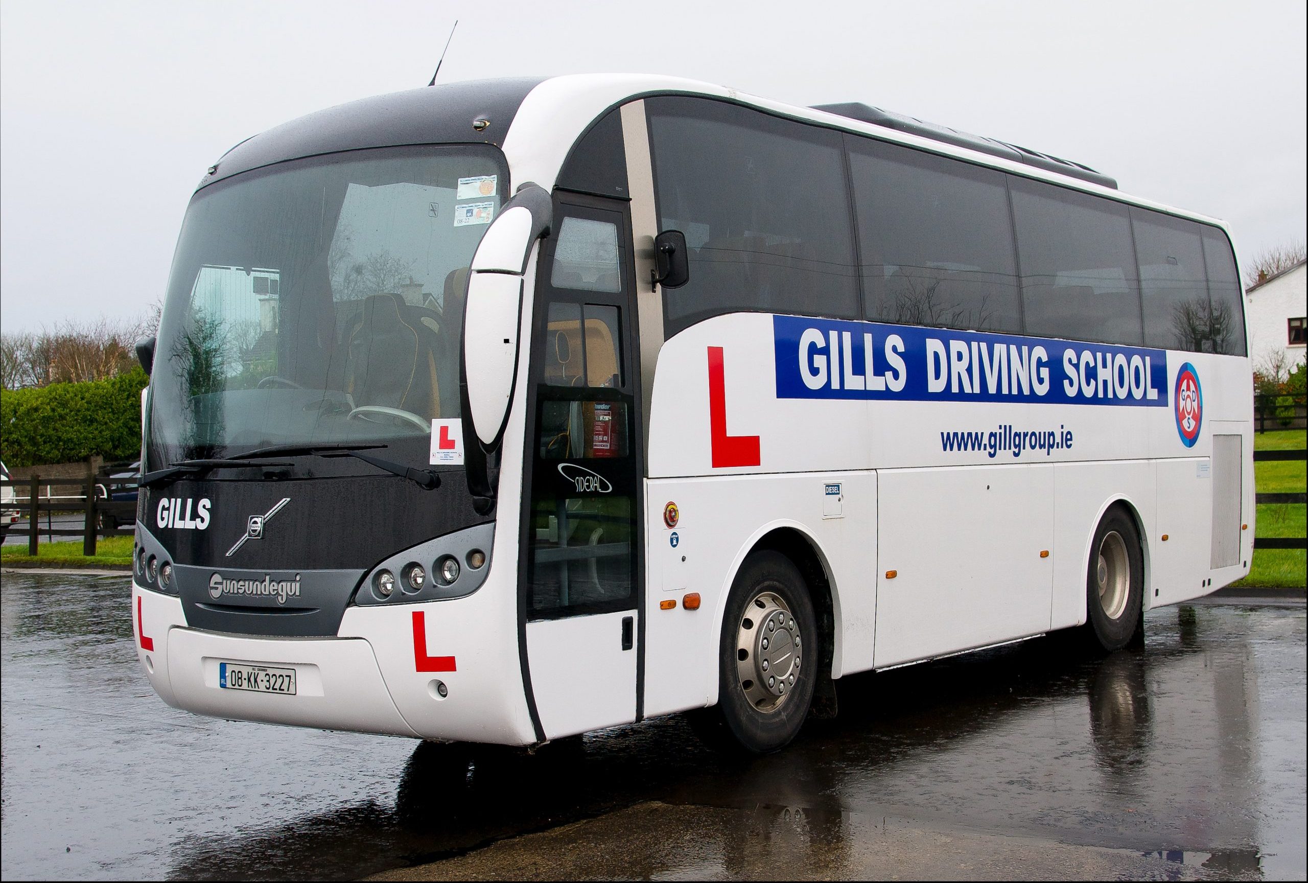Gills Driving School Coach Driving Lessons